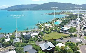 Beach House On Main - Airlie Beach